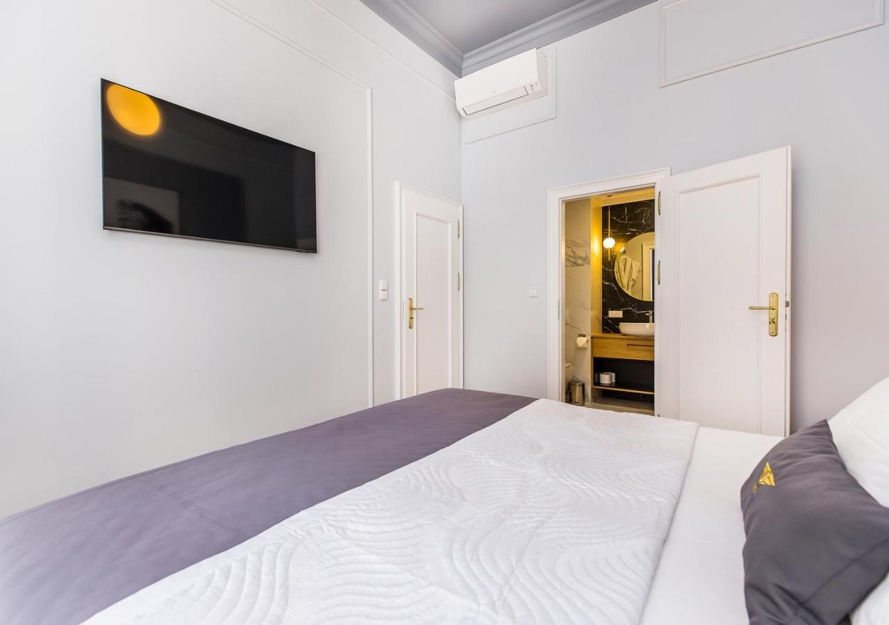 Bentis Luxury Apartments Krakau Buitenkant foto
